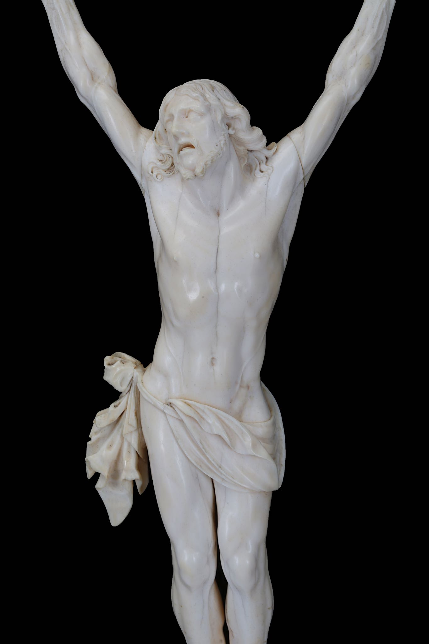 A LATE 18TH CENTURY CARVED IVORY CORPUS CHRISTI the fine carved figure of Christ with head turned to - Image 4 of 4