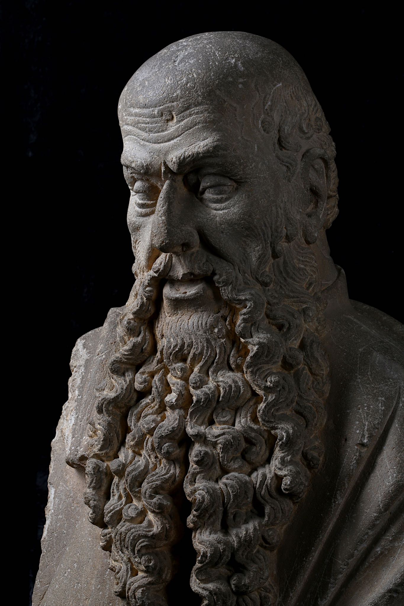 AN IMPORTANT LATE 15TH CENTURY ITALIAN CARVED SANDSTONE BUST OF A BEARDED MAN, CIRCLE OF ANGELO DI - Image 7 of 14