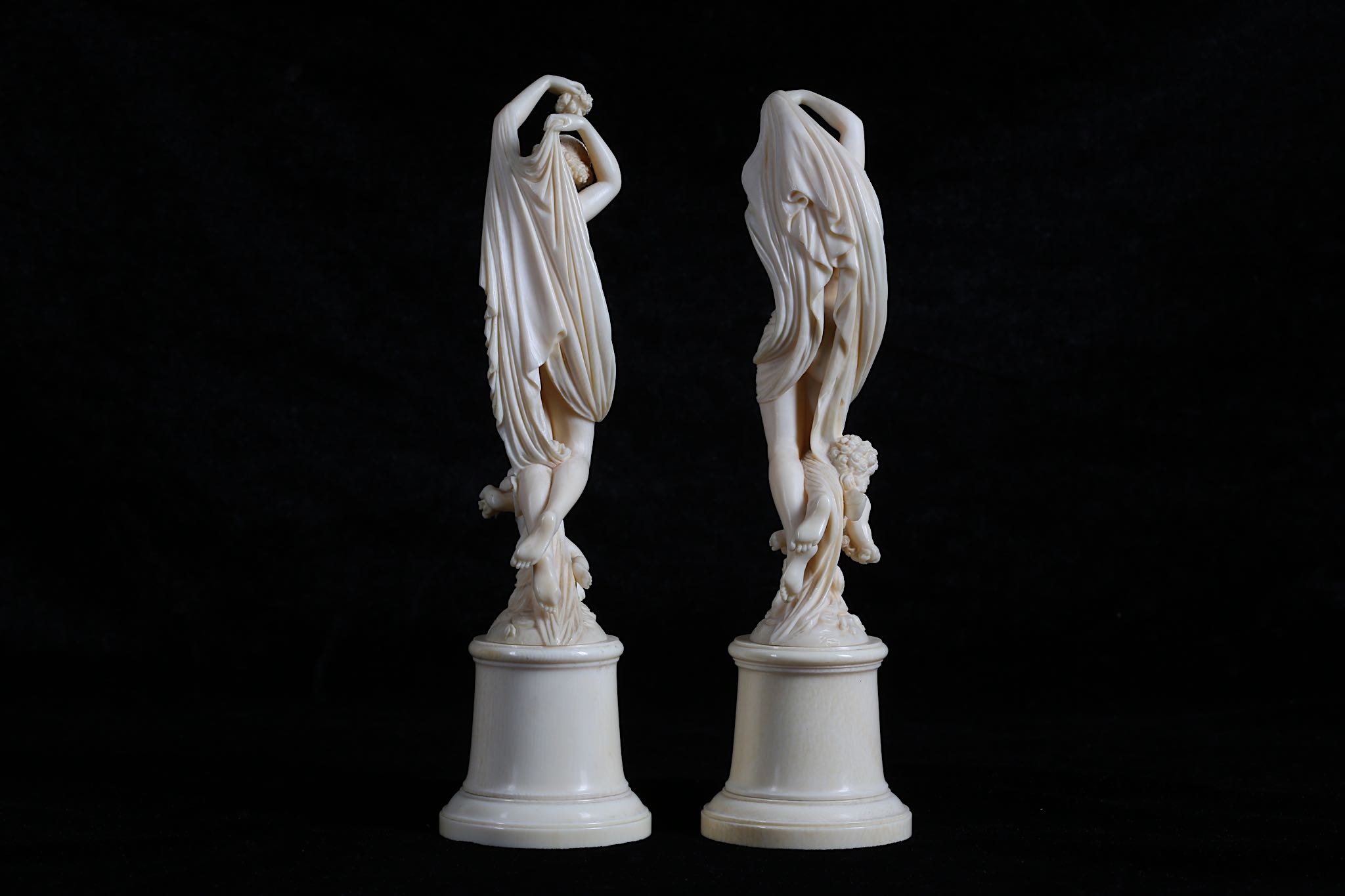 A PAIR OF 19TH CENTURY FRENCH DIEPPE IVORY ALLEGORICAL FIGURES OF DAY AND NIGHT the figure of Day - Image 3 of 7