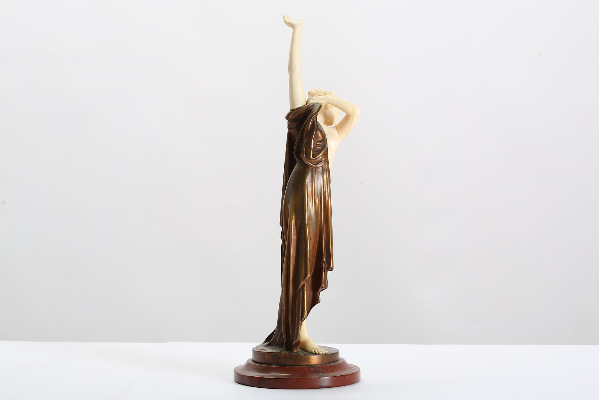 ERNST SEGER (GERMAN: 1868-1939): A CARVED IVORY AND BRONZE FIGURE OF A GIRL 'AFTER THE BATH' the - Image 5 of 8