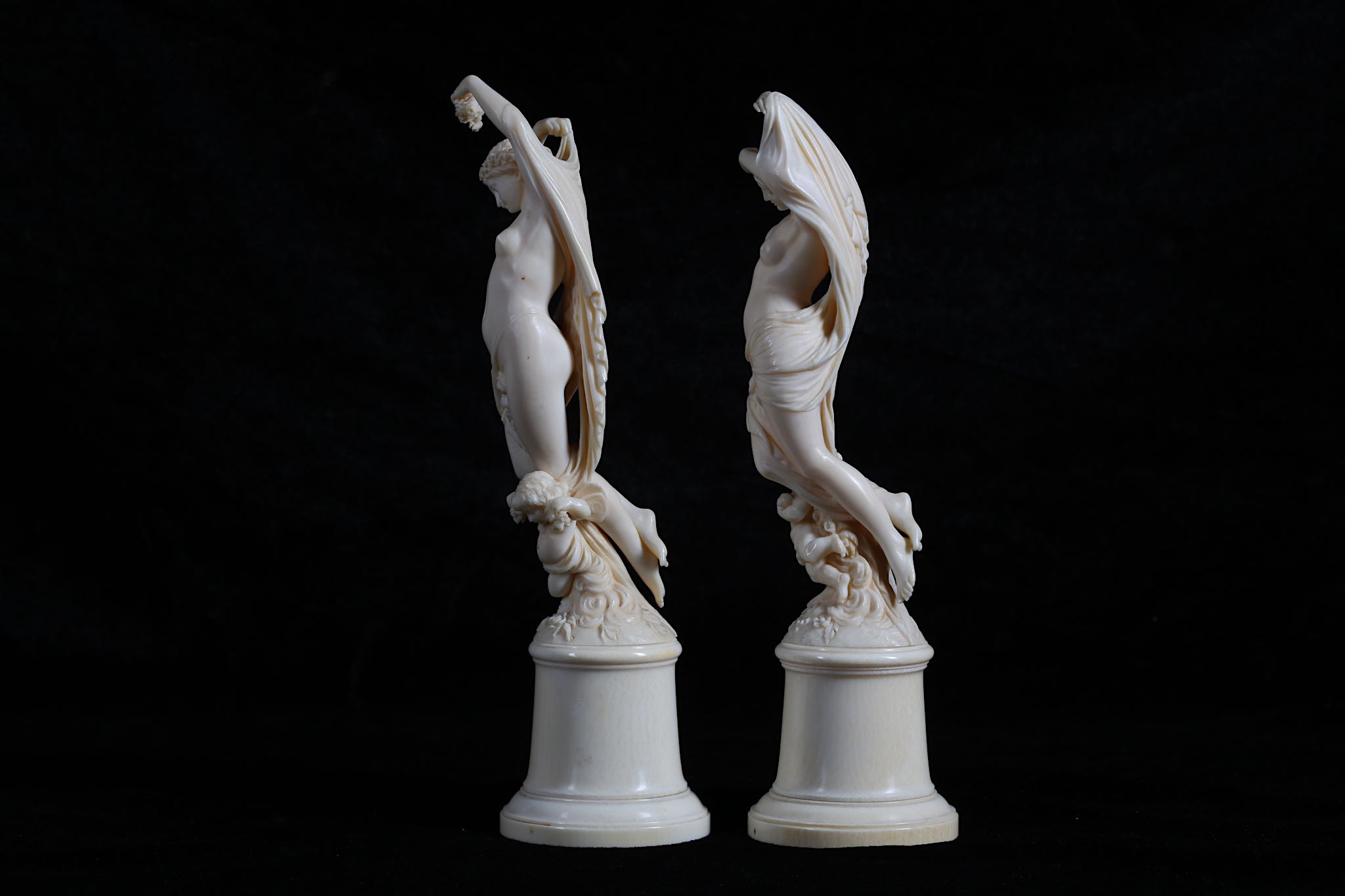 A PAIR OF 19TH CENTURY FRENCH DIEPPE IVORY ALLEGORICAL FIGURES OF DAY AND NIGHT the figure of Day - Image 2 of 7