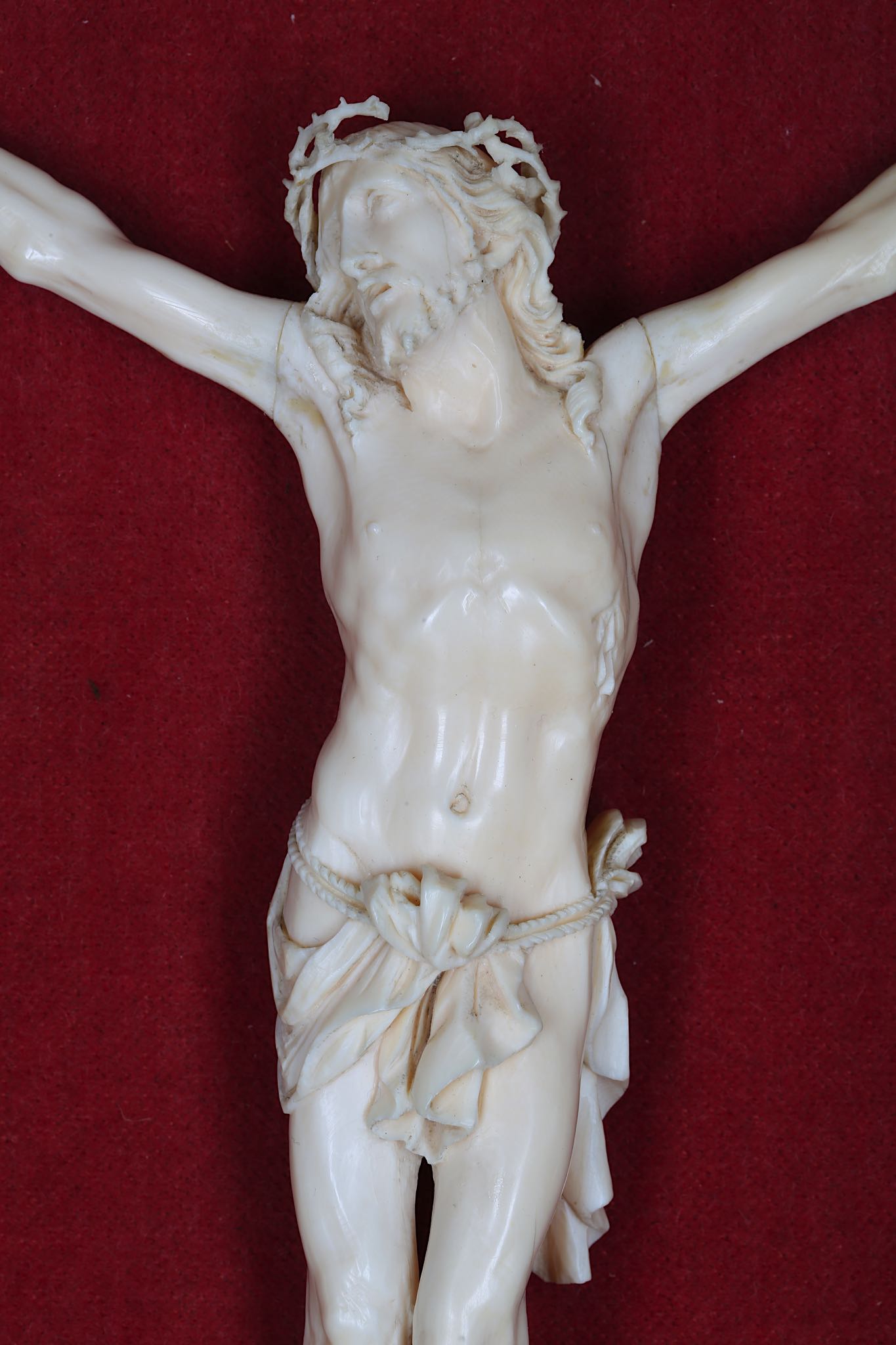 TWO 19TH CENTURY NORTH EUROPEAN IVORY CORPUS CHRISTIS both of similar form with Christ's head turned - Image 4 of 5