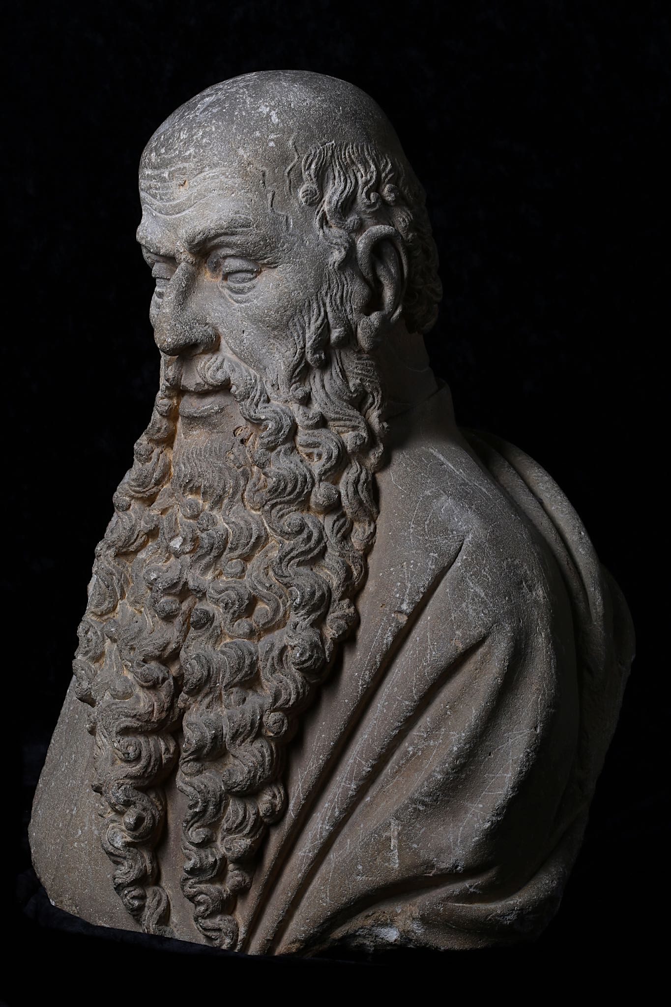 AN IMPORTANT LATE 15TH CENTURY ITALIAN CARVED SANDSTONE BUST OF A BEARDED MAN, CIRCLE OF ANGELO DI - Image 9 of 14