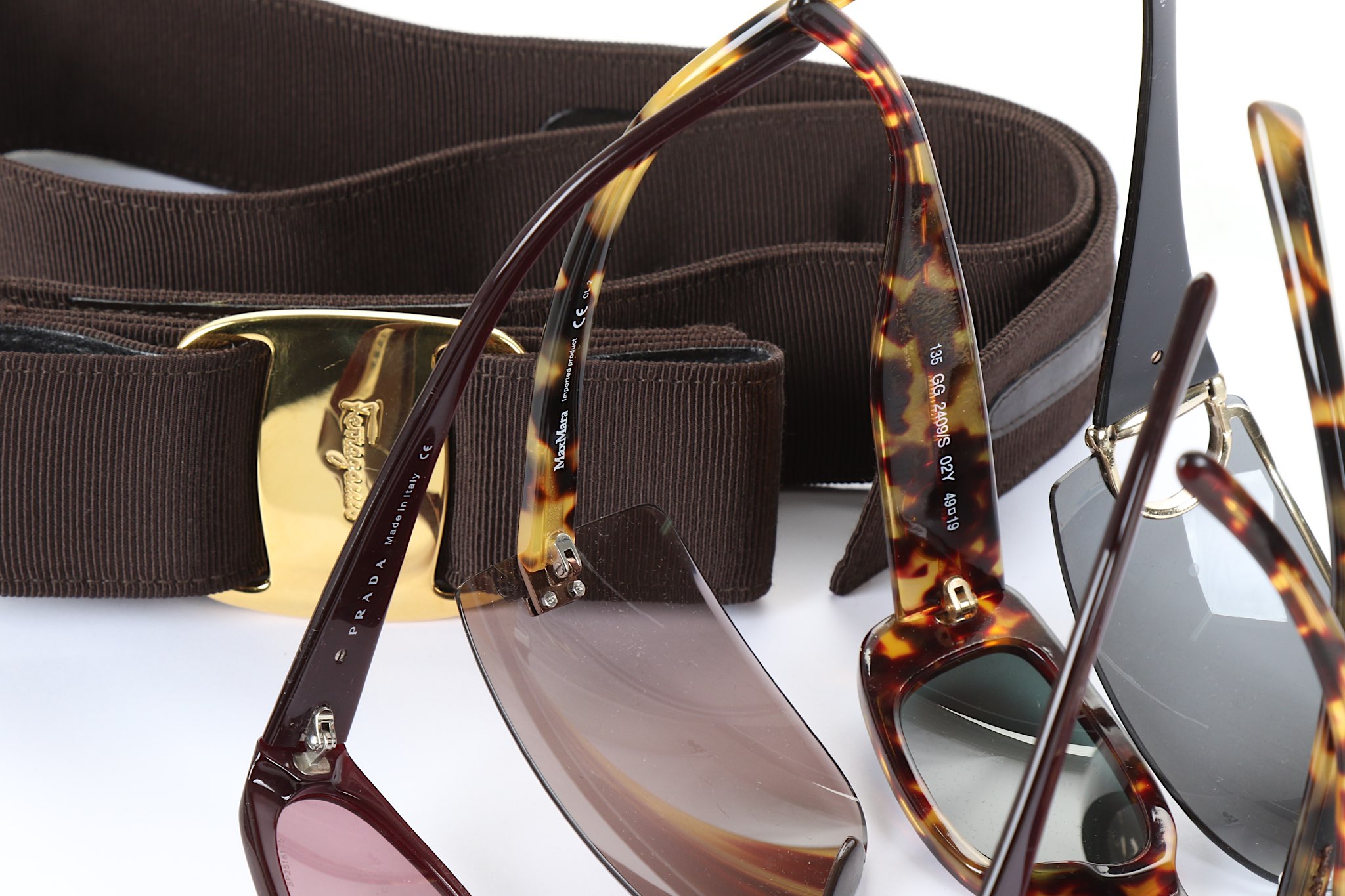 Four Pairs of Designer Sunglasses, to include Prad - Image 3 of 3