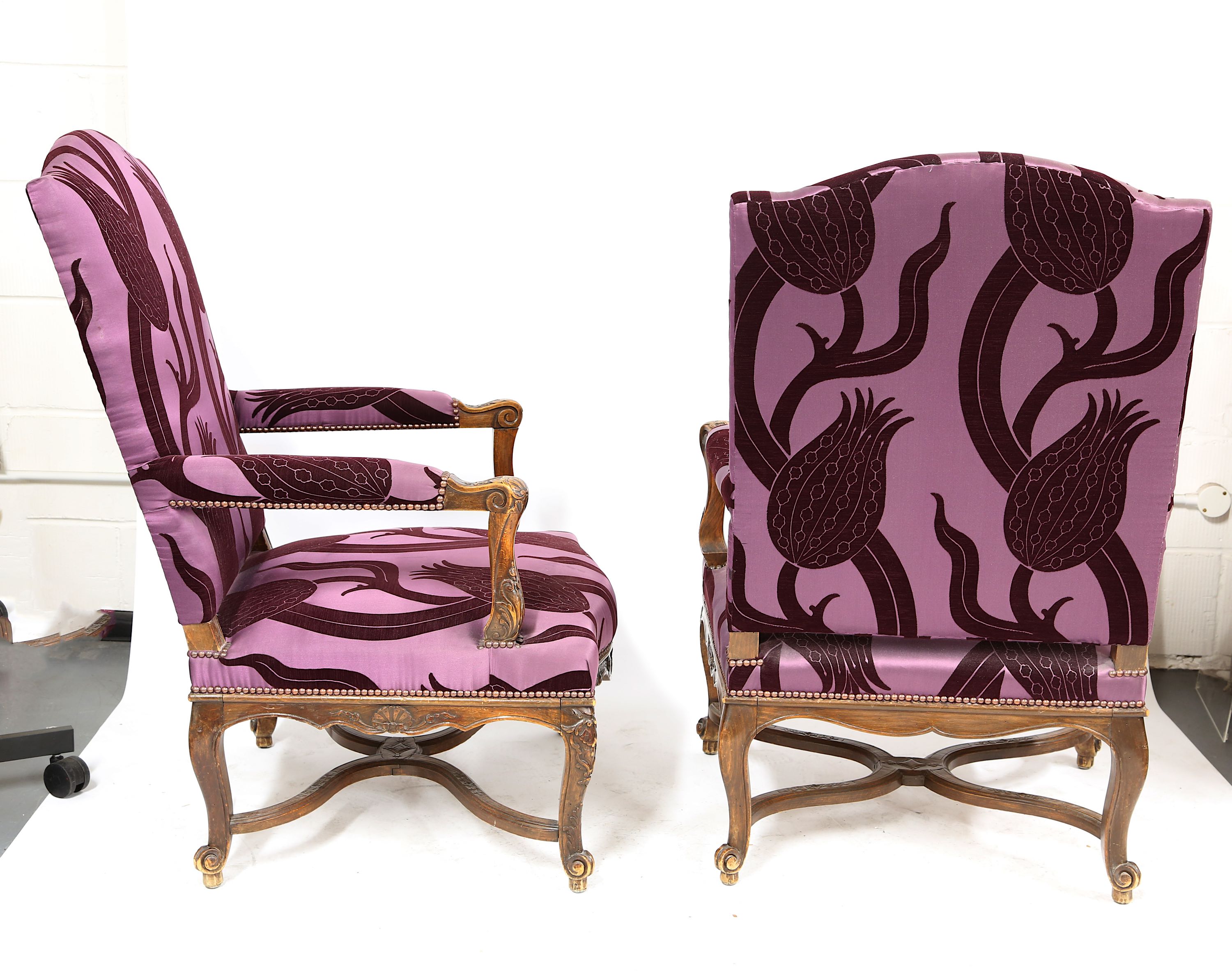 A PAIR OF LATE 19TH CENTURY FRENCH WALNUT ARMCHAIR - Image 9 of 9