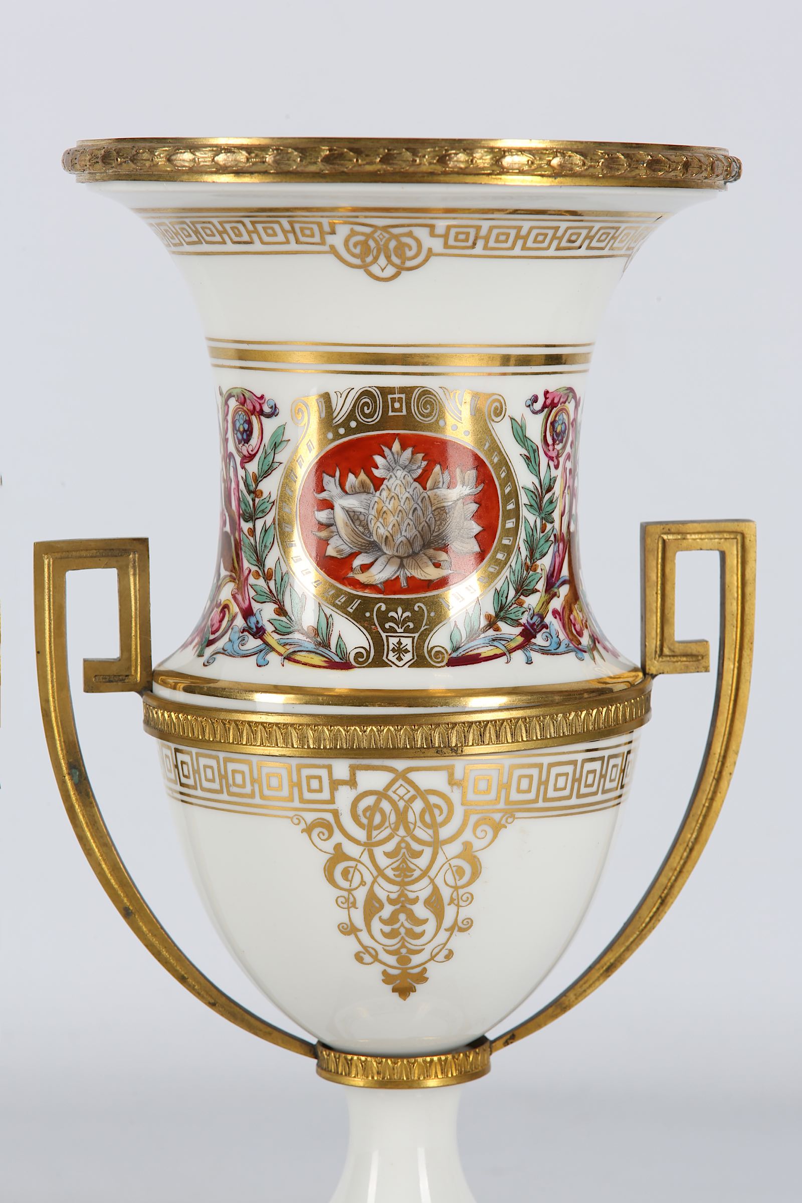 A 19TH CENTURY FRENCH SEVRES PORCELAIN AND GILT BR - Image 2 of 7