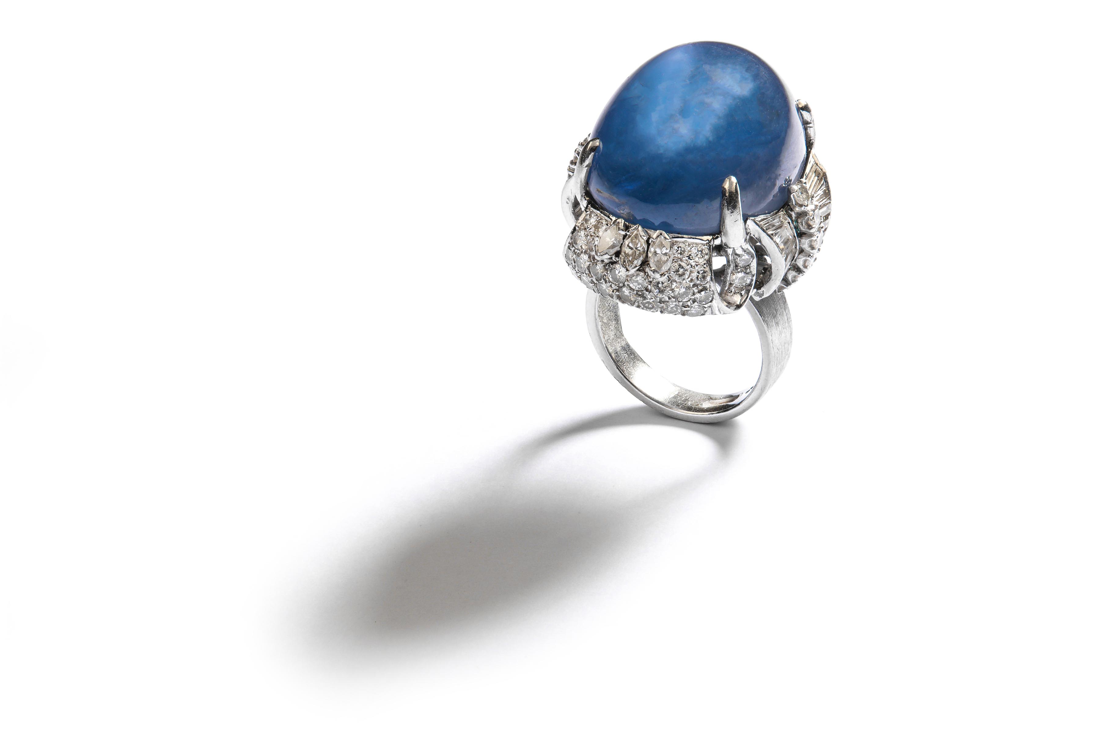 A star sapphire and diamond dress ring - Image 2 of 3