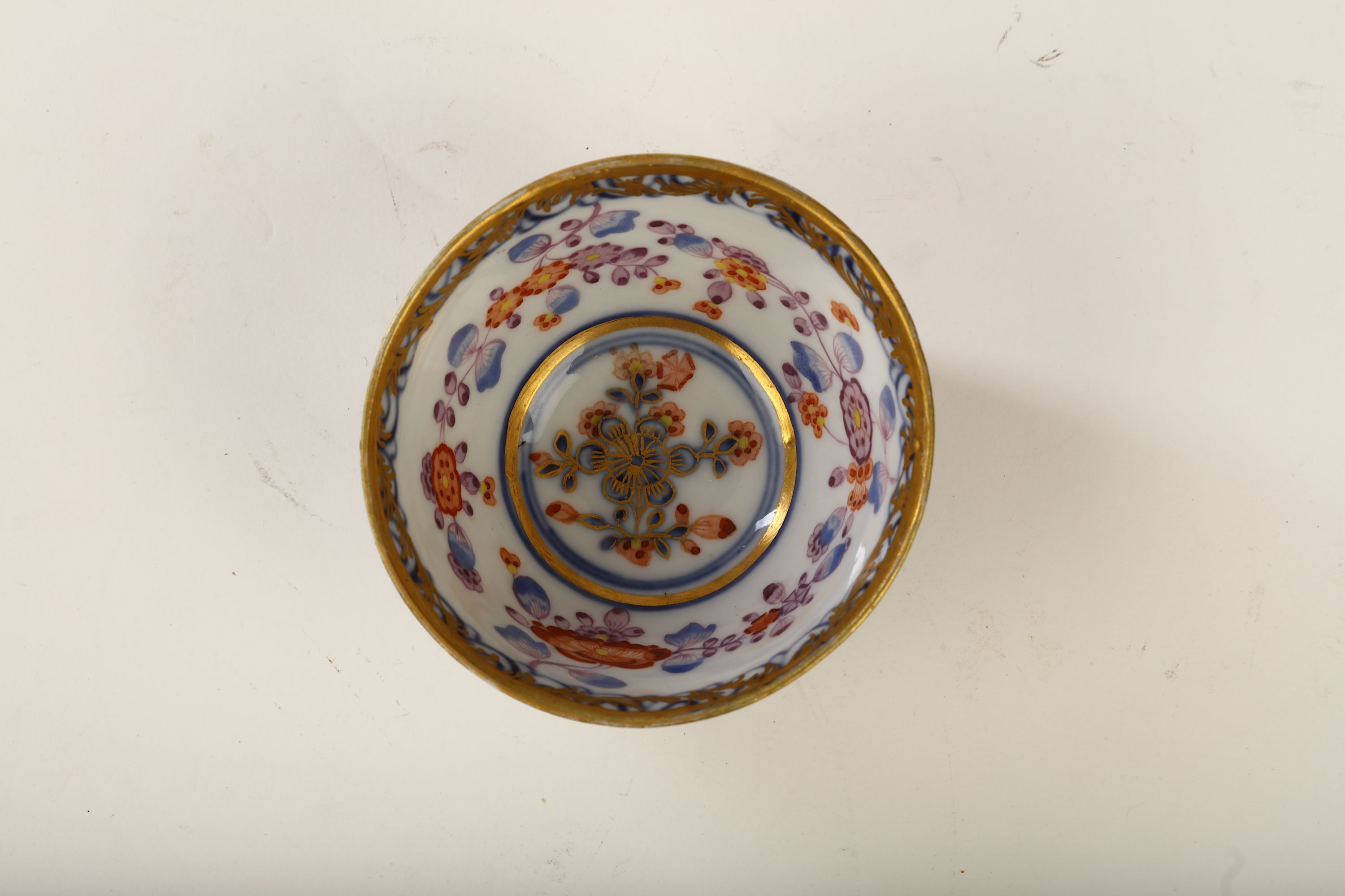 A MEISSEN HAUSMALER TEABOWL - Image 3 of 4