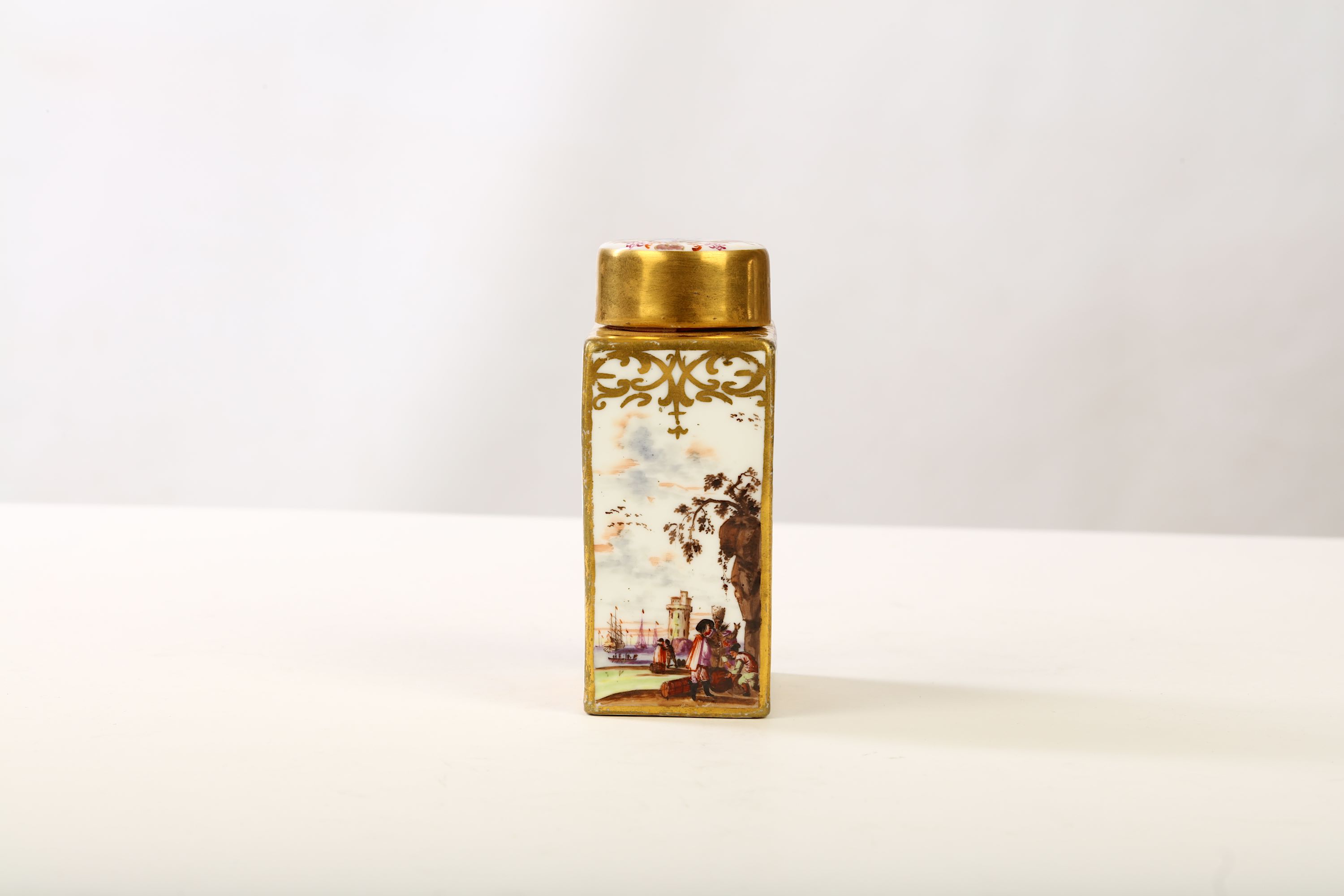 A MEISSEN TEA CANISTER AND A COVER - Image 2 of 6