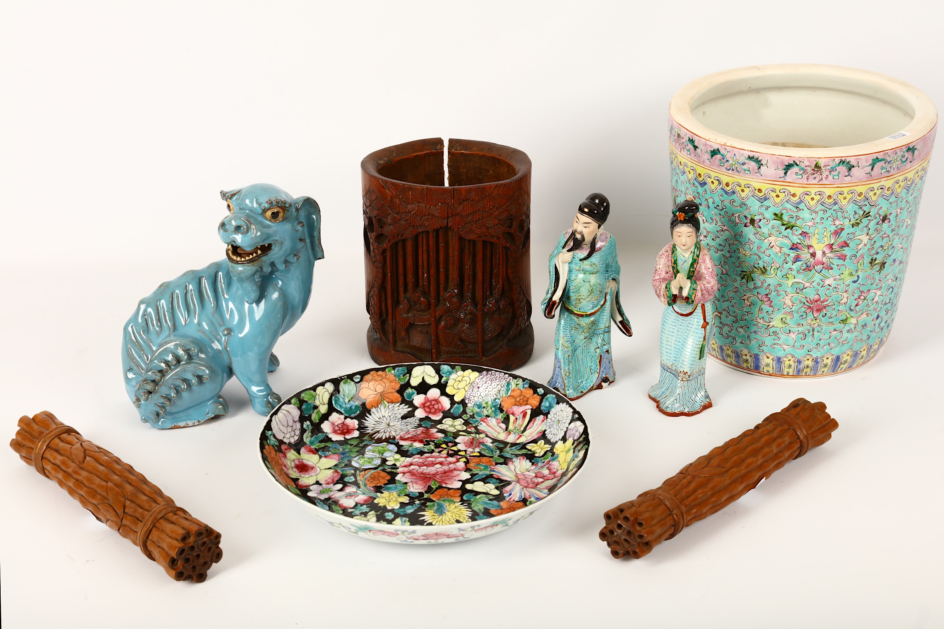 A collection of Chinese items, including two famille rose figures of a lady and an official, a