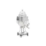 An early 19th century American silver tea urn, circa 1800 - 20