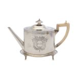 A George III antique sterling silver teapot on stand. London 1792 by Robert Hennell I