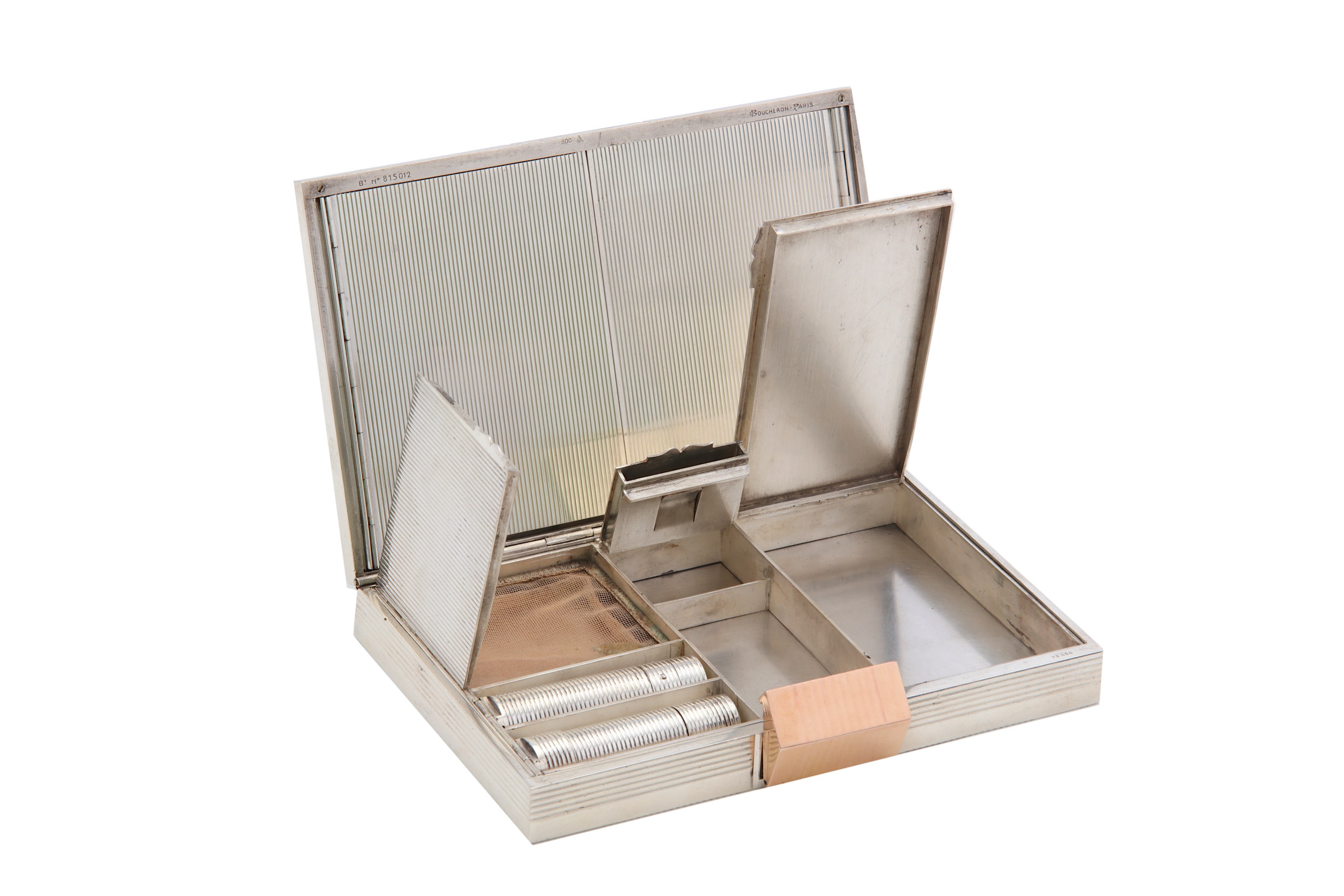 A mid - 20th century French 800 standard silver and gold vanity case / minaudière, by Boucheron circ - Image 3 of 6