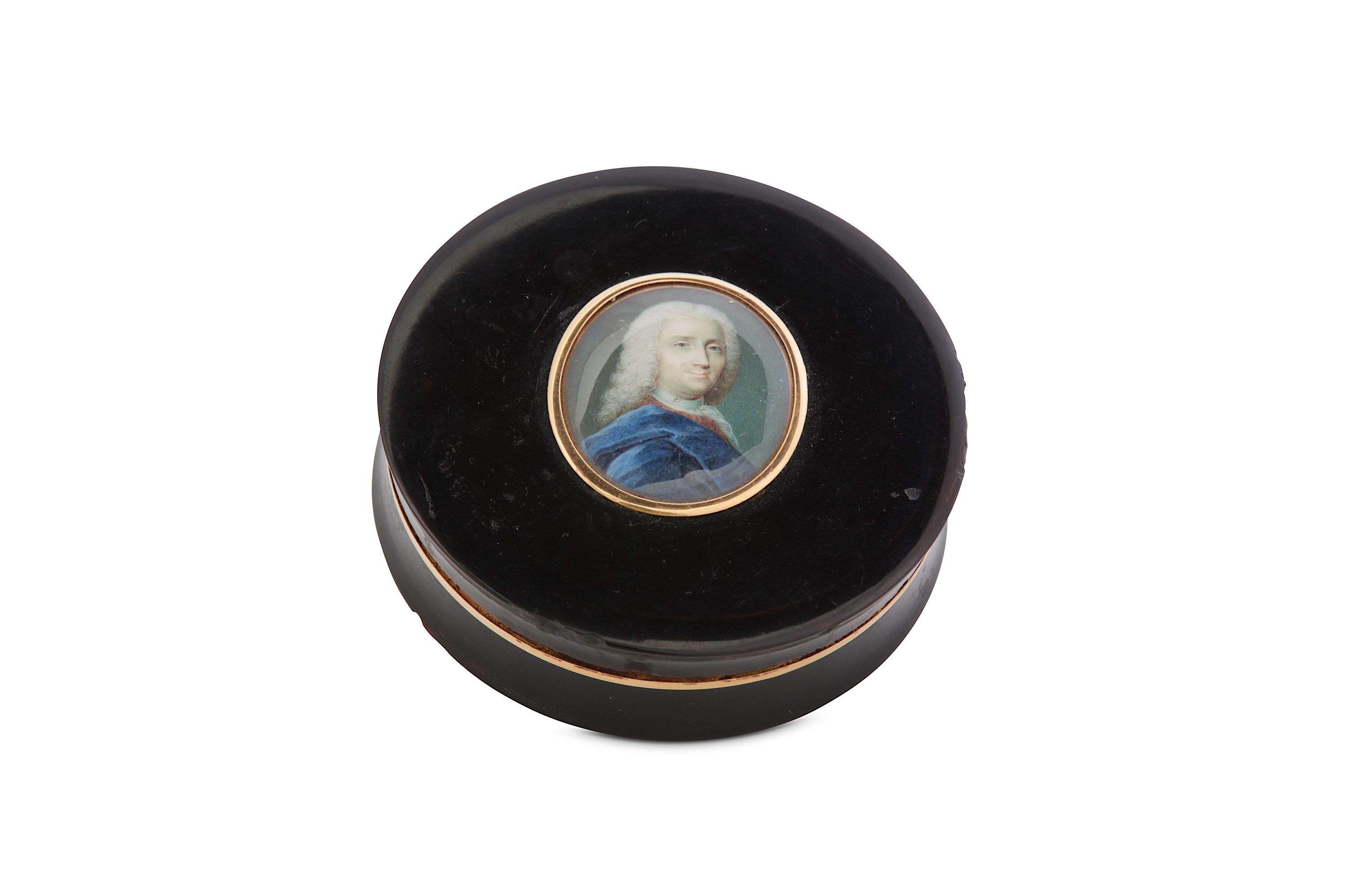 An early 19th century tortoiseshell and gold portrait snuff box, Paris 1819-38 by J L