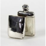 A silver hip flask, Goldsmiths & Silversmiths Co.