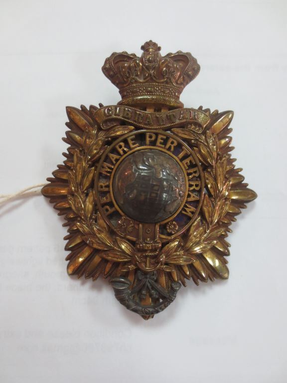 A Royal Marine Light Infantry Officer's helmet plate, - Bild 2 aus 3