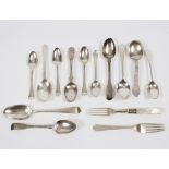 Sundry silver flatware, mainly teaspoons,