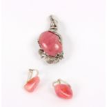 A rhodochrosite set brooch,