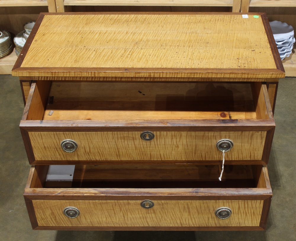 Hepplewhite chest of drawers, executed in maple with fruitwood inlay banding, the two drawer case - Image 2 of 4