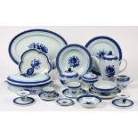 (lot of 92) Royal Copenhagen porcelain dinner service in the "Tranquebar" pattern, consisting of a