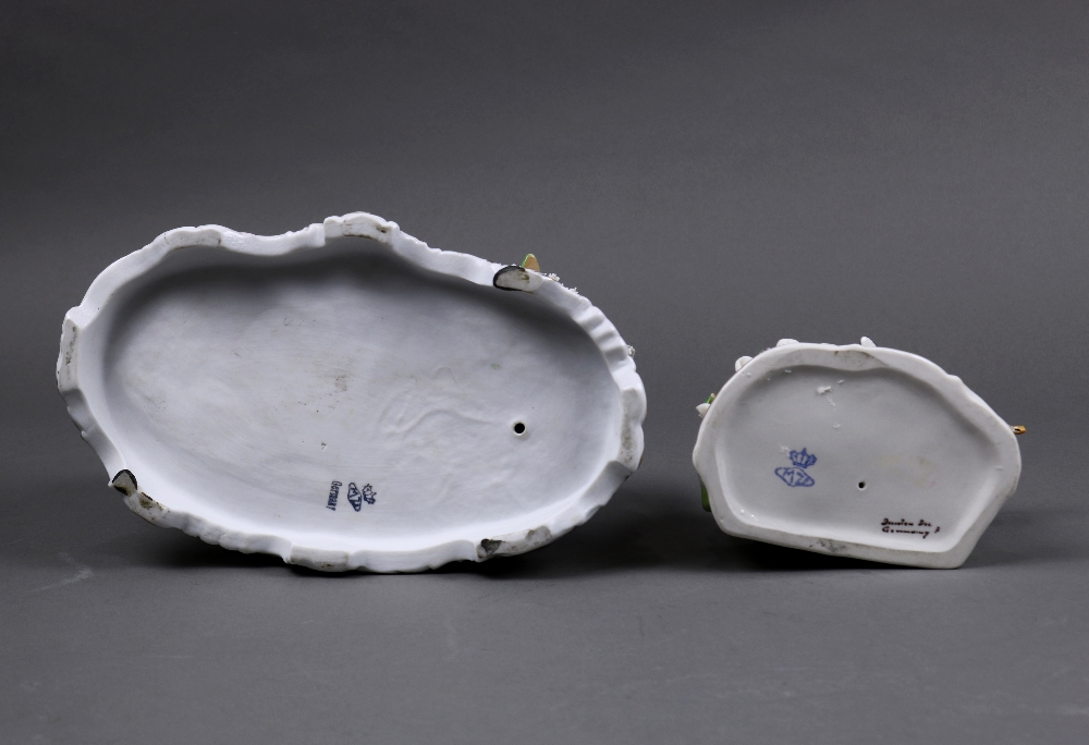 (lot of 2) German crinoline porcelain figural groups, each depicting a courting couple playing - Image 7 of 7