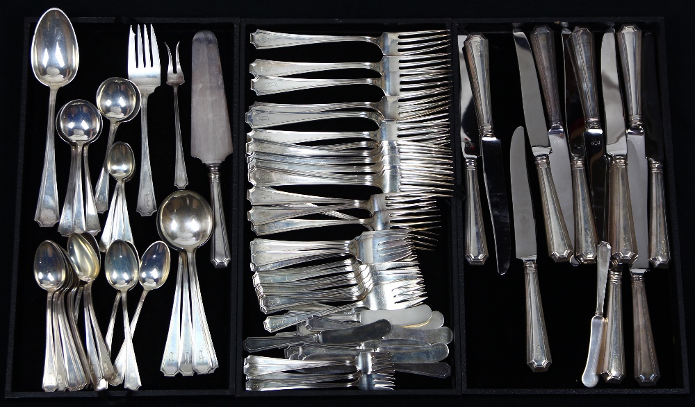 (lot of 89) Gorham sterling silver flatware, executed in the "Fairfax" pattern, the handle with a