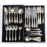 (lot of 33) Assorted American sterling silver flatware, consisting of Tiffany & Co. utensils