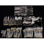 (lot of 162) Wallace sterling flatware, executed in the "Golden Agean" pattern, consisting of (20)