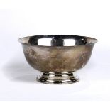 Newport Sterling bowl, executed in the "Paul Revere" style, having a flaring lip, and rising on a