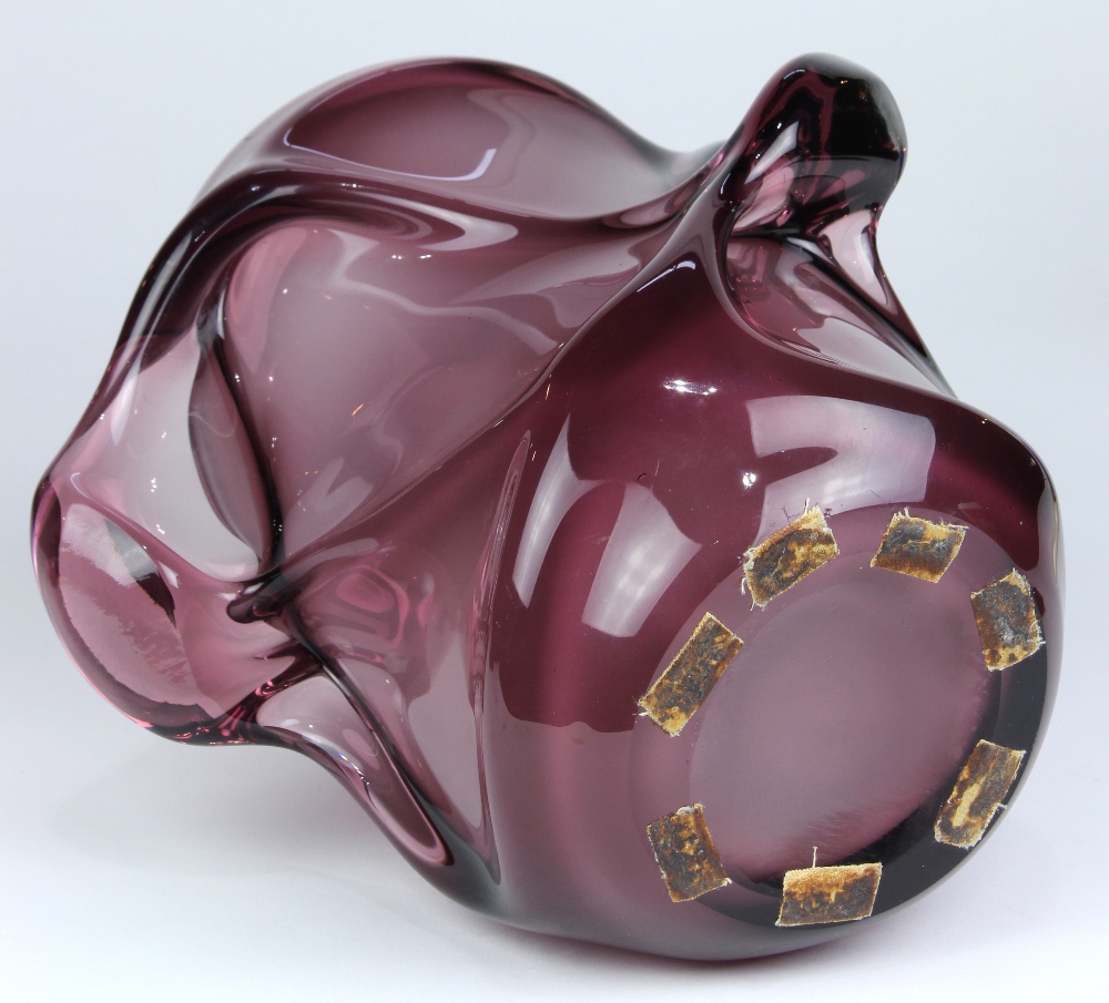 Flavio Poli for Seguso Verti d'Arte "Freeform" series vase, circa 1937, executed in aubergine - Image 5 of 5