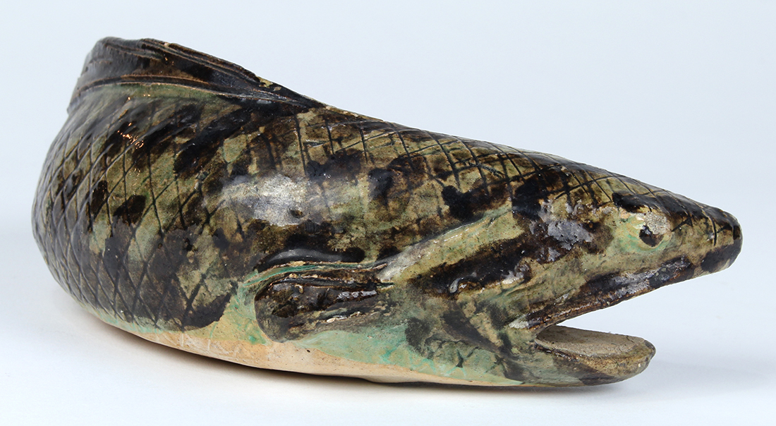 Japanese glazed ceramic wall vase, in the form on an eel, the body incised with a cross-hatch - Image 2 of 4