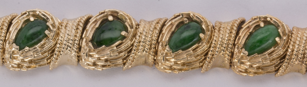Jadeite and 14k yellow gold bracelet Featuring (11) pear-shaped jadeite cabochons, measuring - Image 3 of 7