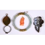 (Lot of 4) Jade, coral, mother-of -pearl, yellow gold, gold-filled and metal items Including 1)