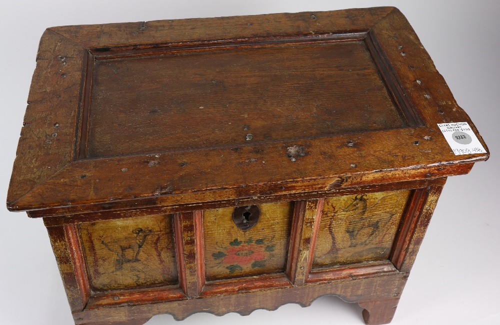 19th century table top chest, the top and sides with inset panels decorated with polychrome - Image 3 of 3