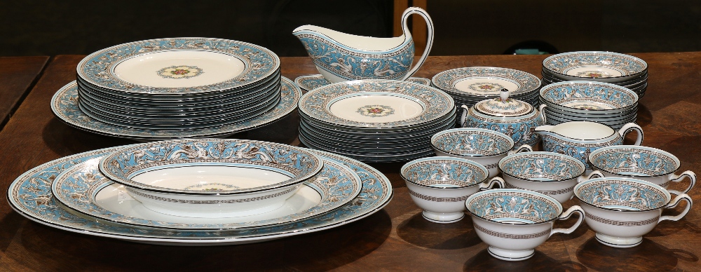 (lot of 52) Wedgwood table service in the "Florentine" pattern, consisting of (8) dinner plates,