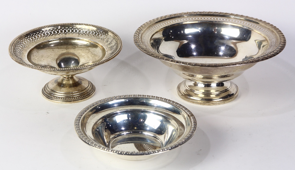 (lot of 3) American sterling silver bowl group, consisting of (2) weighted bowls with pierced rims