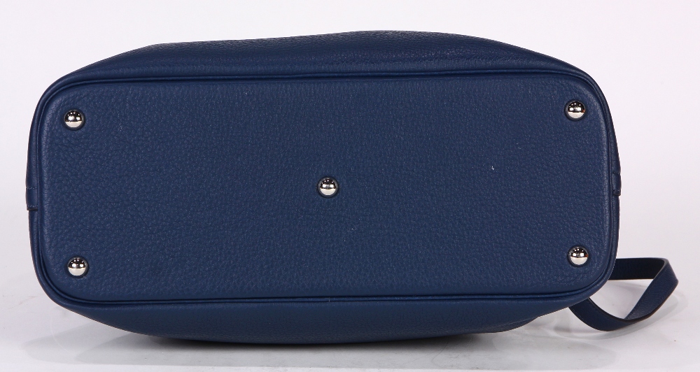 Hermes Clemence Bolide handbag, executed in navy, 35cm, with strap, lock, clochette, dust bag, - Image 5 of 7