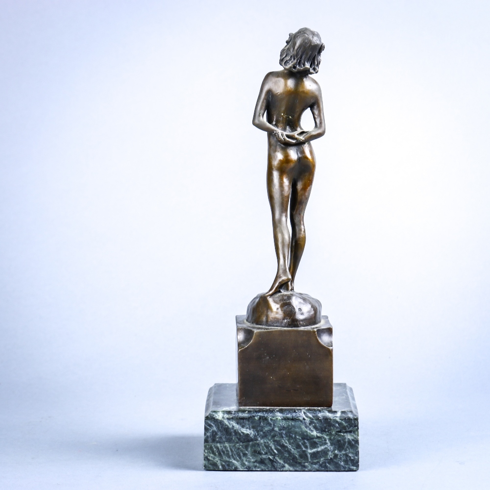 After Dimitri Haralamb Chiparus (Romanian, 1886-1947), Young Woman, bronze sculpture, bears - Image 3 of 6