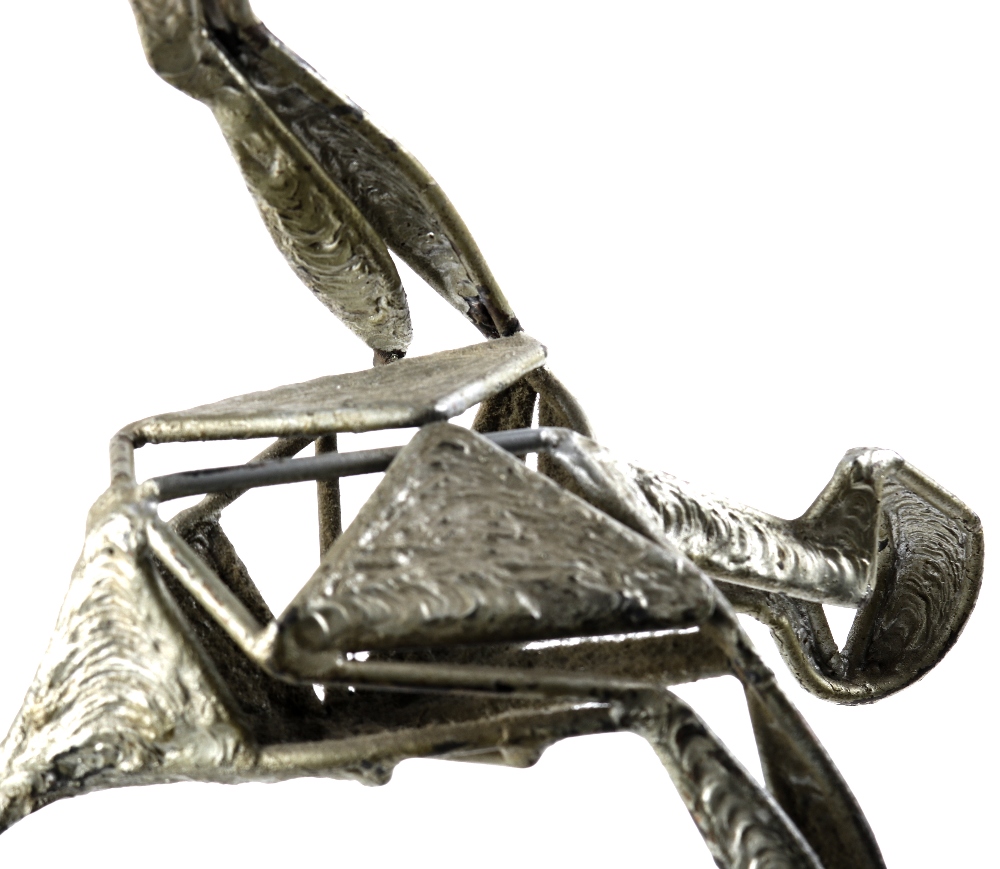 Contemporary silvered metal sculpture depicting a female in dance pose, her arm out stretched and - Image 4 of 4