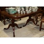 (lot of 7) Chippendale dining set, conssiting of a double pedestal dining table, the rectangular top