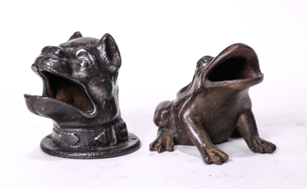 (lot of 2) Cast iron metal figures, consisting of a bull dog, together with a frog, 5"h x 5"2 x 6"d - Image 4 of 5