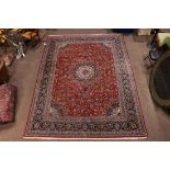 Persian Kashan carpet, 10'2" x 13'6"