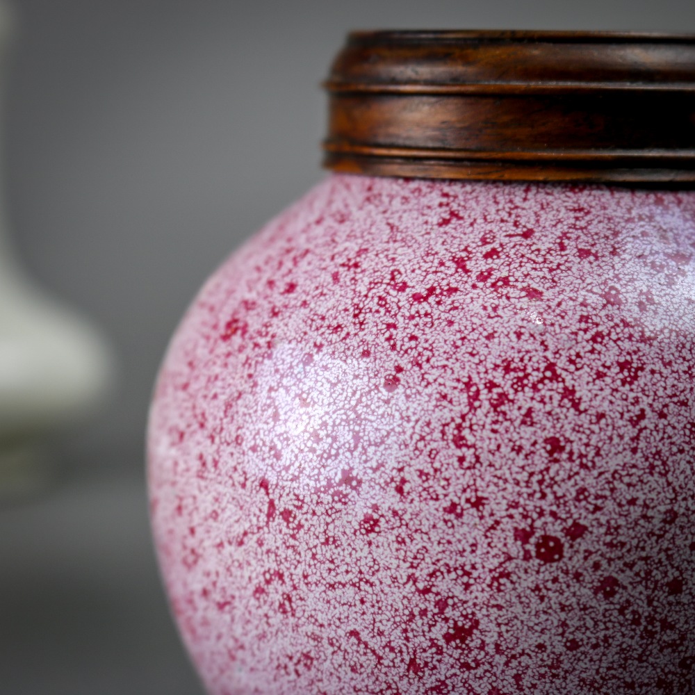 (lot of 3) Assorted Chinese porcelain: consisting of an inverted conical form cup, enameled with - Image 2 of 5