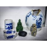 (lot of 6) Group of Chinese decorative items, including a hardstone sculpture of Guanyin; a