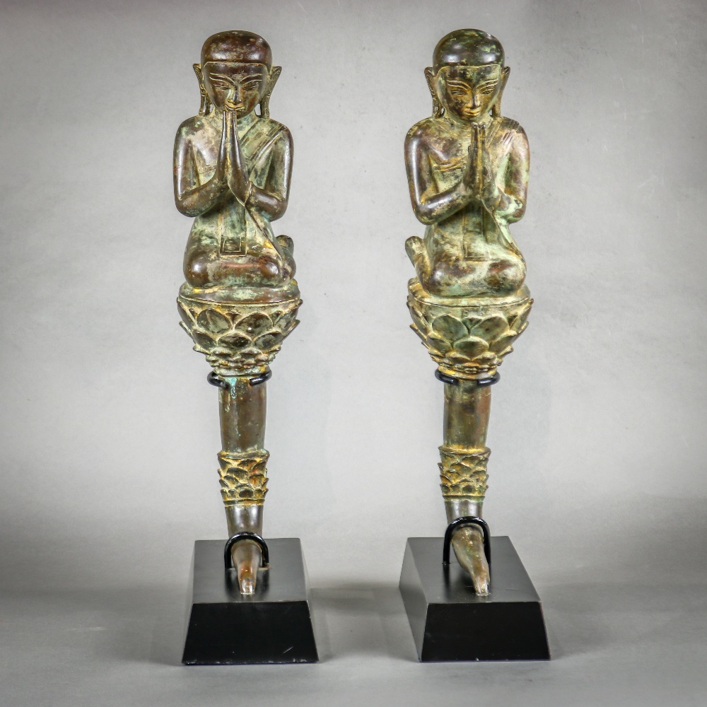 Pair of Thai bronze votive figures, each in anjali mudra seated in vajrasana on a lotus flower - Image 2 of 5