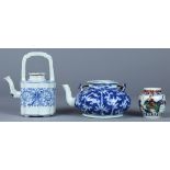 (lot of 3) Assorted Chinese porcelain, consisting of, a wucai jarlet with a boy mounted on a