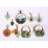 (Lot of 8) Multi-stone and yellow gold jewelry Including 1) inlaid, abalone, mother-of-pearl and 14k