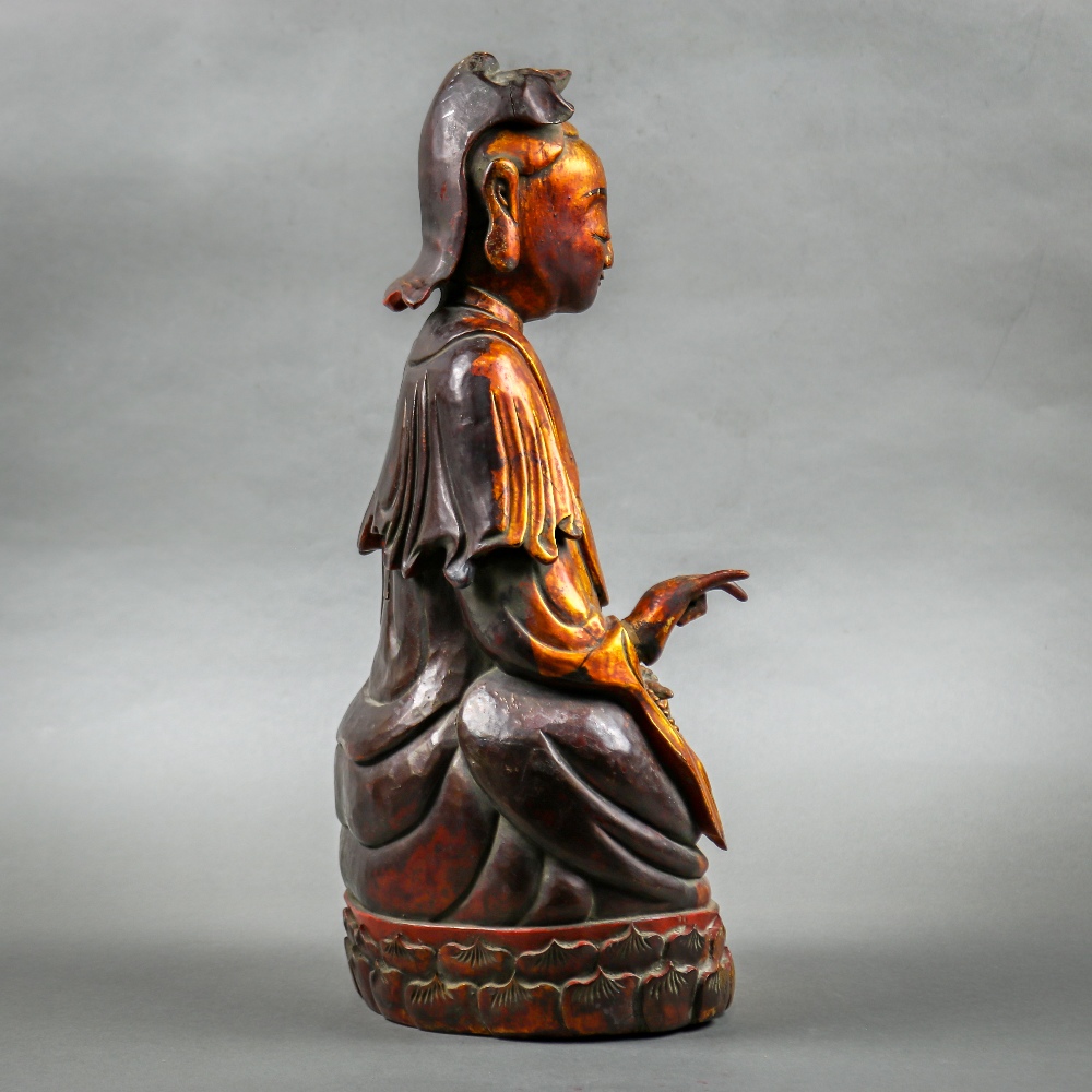 Chinese gilt lacquered wood deity, seated on a lotus pedestal and holding a strand of prayer beads - Image 2 of 5