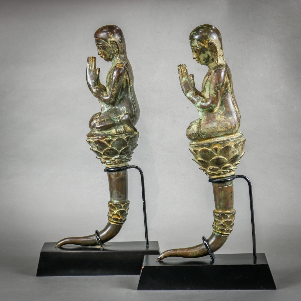 Pair of Thai bronze votive figures, each in anjali mudra seated in vajrasana on a lotus flower - Image 3 of 5