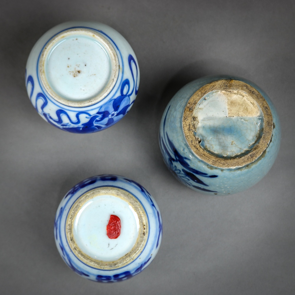 (lot of 3) Chinese ceramic jarlets: two underglaze blue porcelain jarlets, one with fu-lion and - Image 5 of 5